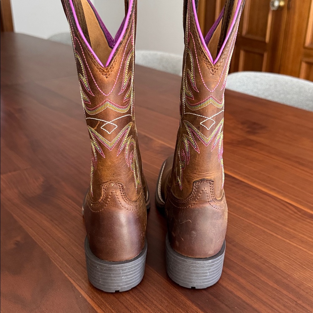 Ariat Brown Leather Western Heeled Boots with Pink Lining - Picture 3 of 8